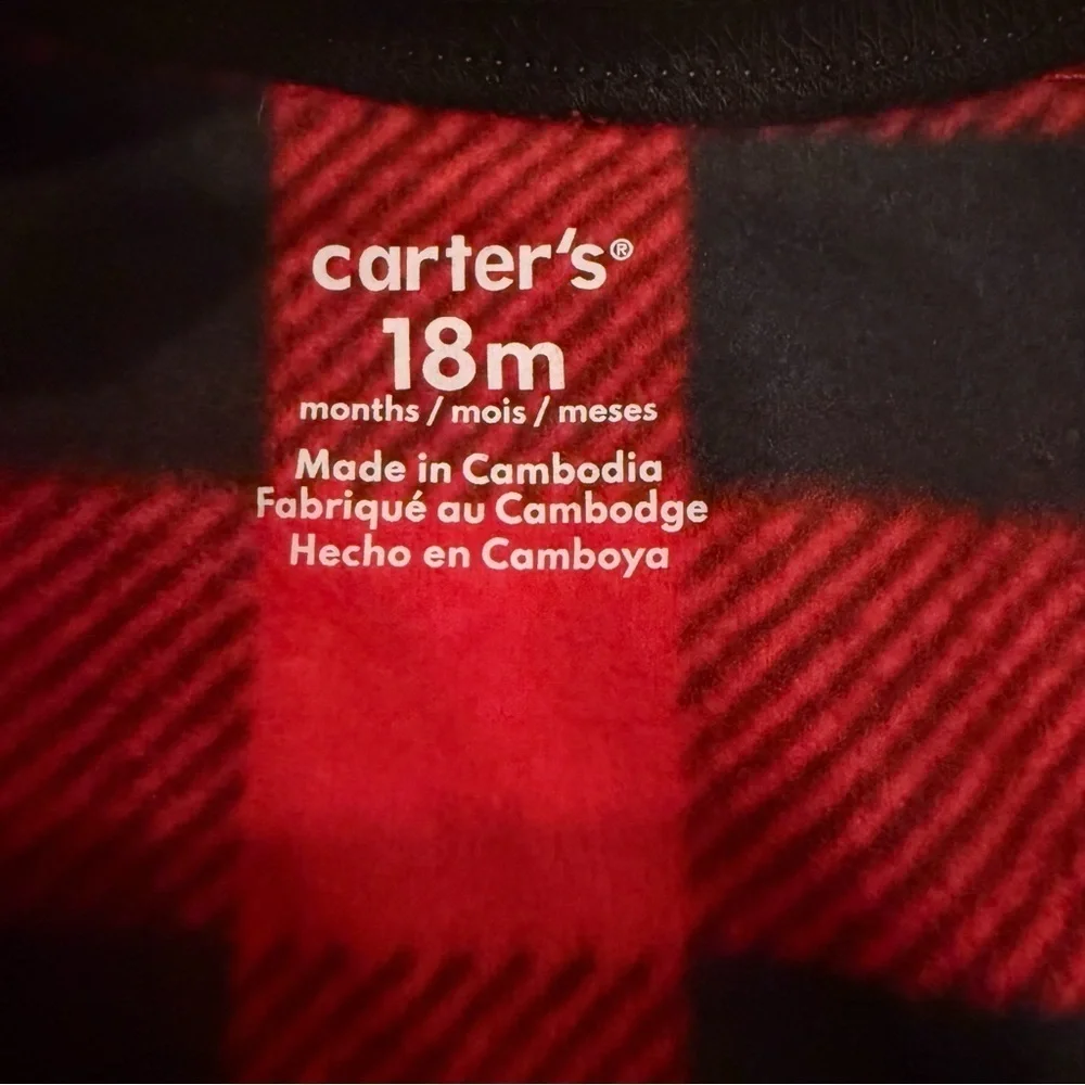 Carter’s red/ black checkered fleece holiday sleeper size 18 months- NWT